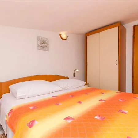 Adriatic - With Beautiful Garden Apartment