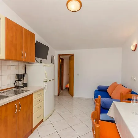 Apartment Adriatic - With Beautiful Garden *