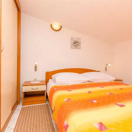 Adriatic - With Beautiful Garden Apartment