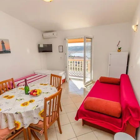 Apartment Adriatic - With Beautiful Garden *